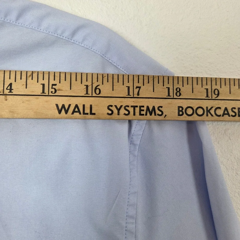 Banana Republic Mens M Light Blue Button Down‎ Shirt Long Sleeve RN54023